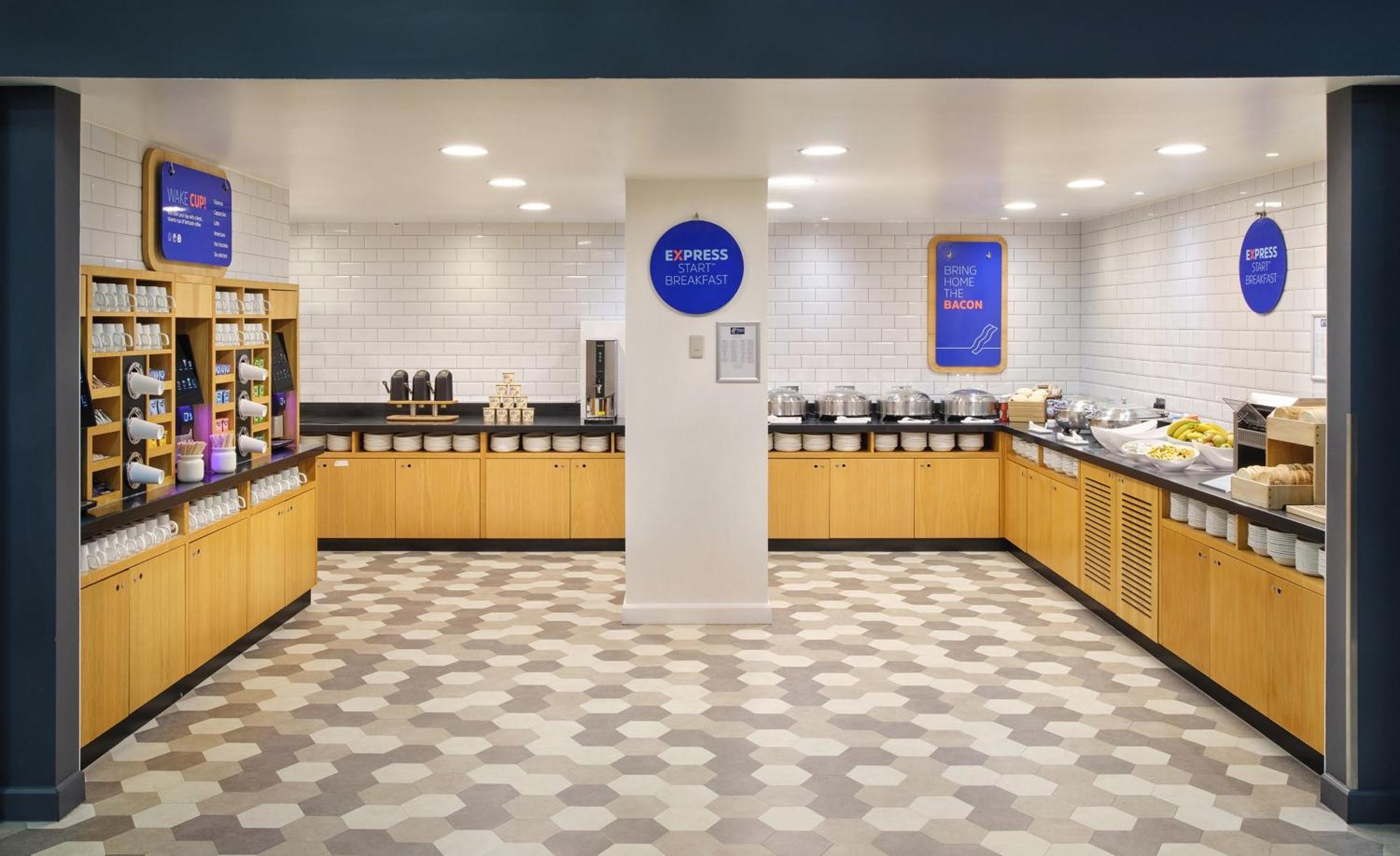 Holiday Inn Express - Birmingham - City Centre By Ihg Exterior photo